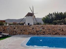 Casita rural Molino de La Corte, country house in Antigua