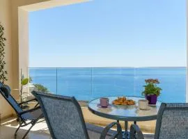 Mountain and Sea - Stunning sea view luxury home