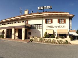 Hotel Ekai, hotel a Ecay
