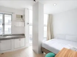 JP Santiago Studio Makati J206