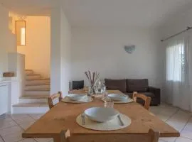 Elegant Residence Ea Bianca 2 Bedroom sleeps 6 extra bed available n0614