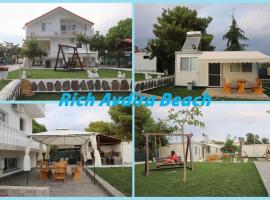 Rich Avdira Beach、Ávdhiraのホテル