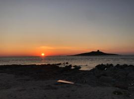 Summer House, casă de vacanță din Isola delle Femmine