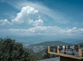 Himalaya Mount View Resort Kausani、カウサニのホテル