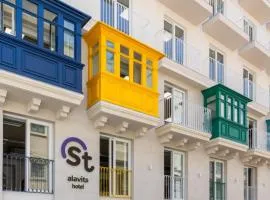 Alavits Hotel by ST Hotels、グジラのホテル