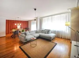 2 Bedroom Cozy Apartment In Carballo