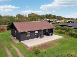 Nice Home In Juelsminde With Wifi And 3 Bedrooms, hotel en Sønderby