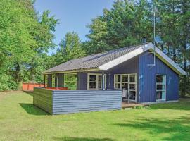 Awesome Home In lbk With Sauna, hotel with parking in Ålbæk
