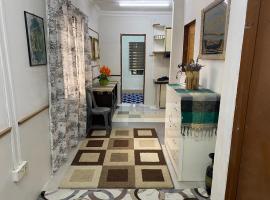 Little Cottage Homestay, holiday home in Sungai Buluh