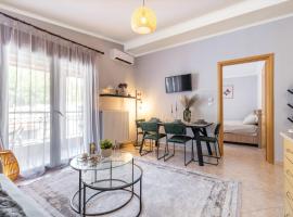 Luxury Central Apartment, pet-friendly hotel in Xanthi