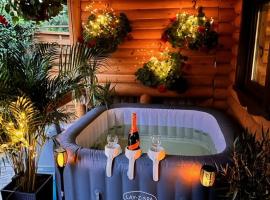Domy z Bala - Domki ogrzewane - JACUZZI, SAUNA, lody, popcorn, ryba wedzona i ognisko w cenie!, bungalov v destinaci Dziwnówek