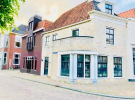 DE ACADEMIE Appartementen, hotel with parking in Franeker