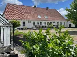 Landligt ophold på Midtgård, hotel v destinaci Vamdrup