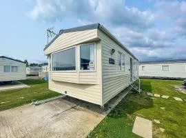 2br-sleeps6-wifi-freeparking-holidaypark