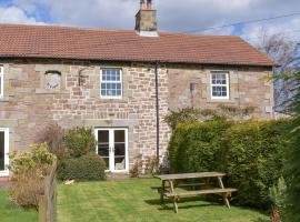 Cheviot View, vacation home in Beal