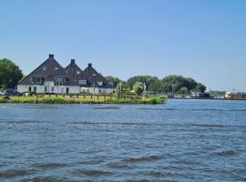 Welkom in mijn Studio bij het Snekermeer !, hotel in Offingawier