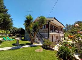 VILA GUIA in Valdreu, cabaña o casa de campo en Braga