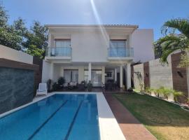 Tourist House, hotel near Lomas de Arena National Park, Santa Cruz de la Sierra