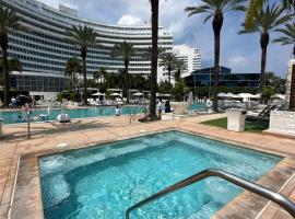 Fontainebleau Miami Beach,Tresor, hotel de 5 estrellas en Miami Beach