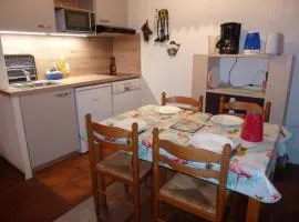 Studio cosy aux Gets, proche des pistes, balcon, Wi-Fi, garage sécurisé, accepte les animaux - FR-1-671-42