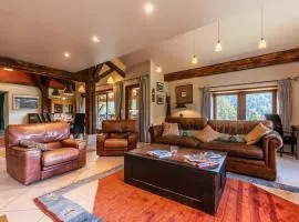 Spacieuse Ferme 6 Chambres aux Gets, 17 Pers, 4 SDB, Balcon, Wi-Fi, Parking Privé, Navette Hiver - FR-1-671-118