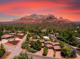 Uptown Sedona Gem: 3-Bed Townhome with Majestic Views and Central Location, cabana o cottage a Sedona