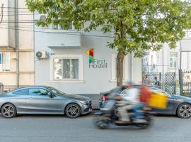 First Hostel Bucur 21, hostel in Bucharest