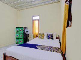 SPOT ON 92930 Syifa Guest House Syariah, hotel with parking in Tegal