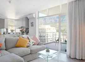 Naomi - Designer Penthouse in the Heart of Cape Town