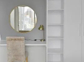 Gigi - Designer PH with 180° views of City, Moutain & Ocean