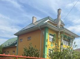 LACNÉ UBYTOVANIE GABČÍKOVO, casa de hóspedes em Gabčíkovo