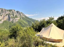 Rosehip camp, luxussátor Trnski Odorovciban