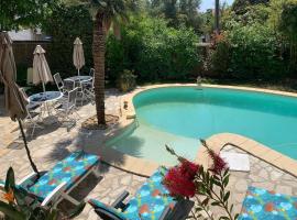 Chambre coquette dans villa proche de la plage, hotel en Sète