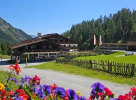 Die Schlickeralm, viešbutis su vietomis automobiliams mieste Telfesas prie Štubajaus