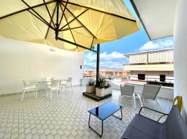 Di Donna apartments con terrazzi e parcheggio strategici per Amalfi coast e Pompei, hotel in Sant'Egidio del Monte Albino