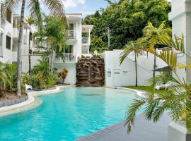 Alassio Poolside Resort - Palm Cove Beachfront Oasis