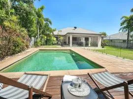 'Coco Tierra' Expansive Cairns Oasis with Pool