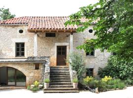 VESTIGES, ancien corps de ferme rénové selon l'esprit wabi-sabi, prázdninový dům v destinaci Saint-Antonin