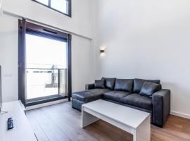 apartamentos reformados con garajes incluido, отель в городе Сан-Себастиан-де-лос-Рейес