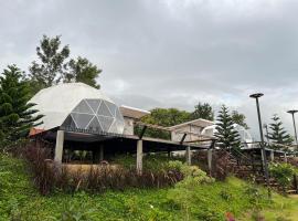 See Scape Camping Khaokho, kamp s luksuznim šatorima u gradu 'Ban Nong Bong'