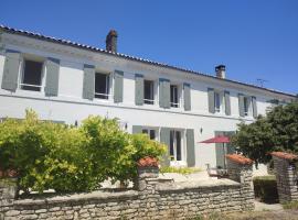 chambres d'hôtes, hotel v mestu Asnières-la-Giraud