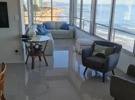 APTO 1011 Piso 10 Santos Dumont Punta del Este