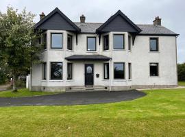Alexandria House, hotel with parking in Donaghadee