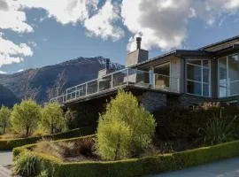Lake View Villa, Great location and Amazing views