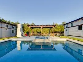 Shared Outdoor Pool and Patio Whitney Retreat!