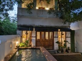 Thanga House by LuxUnlock Private Villas, hotel in Tarangambādi