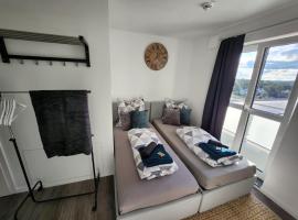 Cozy Apartment with WIFI, Near University&Hospital, apartmen di Augsburg