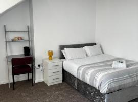 Le Crescent Lodge, Room Stay , Middlesbrough City, hotel in Middlesbrough