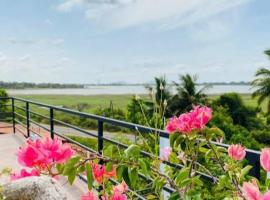 Lake Edge Resort: Anuradhapura şehrinde bir tatil köyü