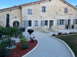 Gîte La Rive Gauche, vacation rental in Saint-Même-les-Carrières